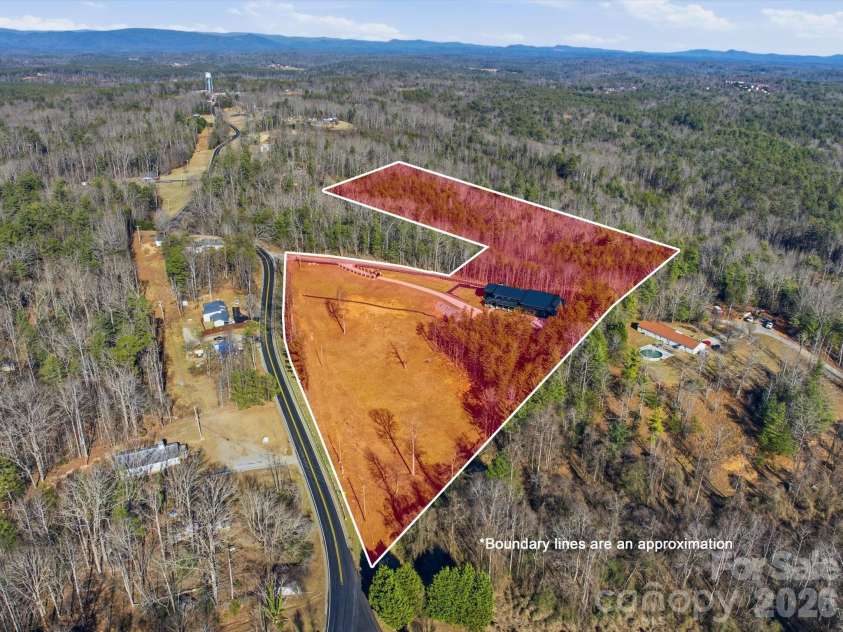 4407 Georgia Pines Road, Morganton, NC 28655.  MLS# CAR4335144, YatesRealty ID 4312. 
