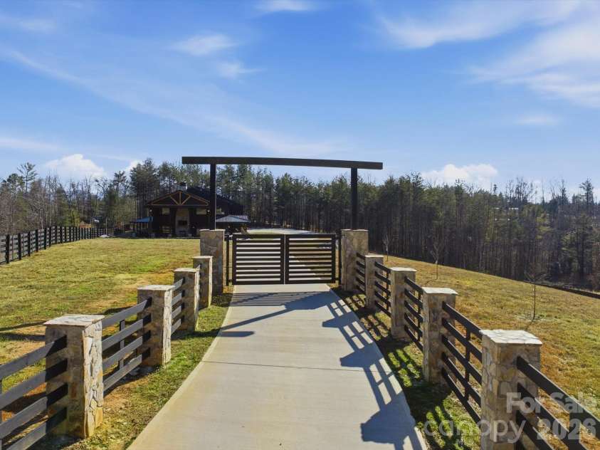 4407 Georgia Pines Road, Morganton, NC 28655.  MLS# CAR4335144, YatesRealty ID 4312. 