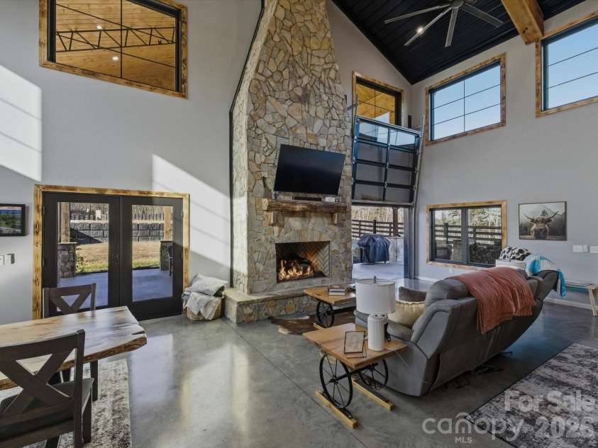4407 Georgia Pines Road, Morganton, NC 28655.  MLS# CAR4335144, YatesRealty ID 4312. 