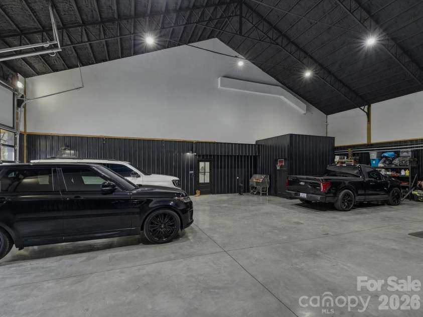 4407 Georgia Pines Road, Morganton, NC 28655.  MLS# CAR4335144, YatesRealty ID 4312. 