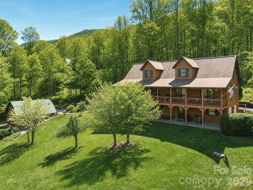 89 41 46 Stump Lane, Maggie Valley, NC 28751.  MLS# CAR4387985, YatesRealty ID 43120. 