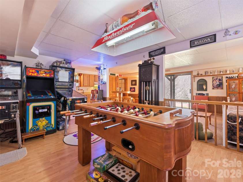 89 41 46 Stump Lane, Maggie Valley, NC 28751.  MLS# CAR4387985, YatesRealty ID 43120. 