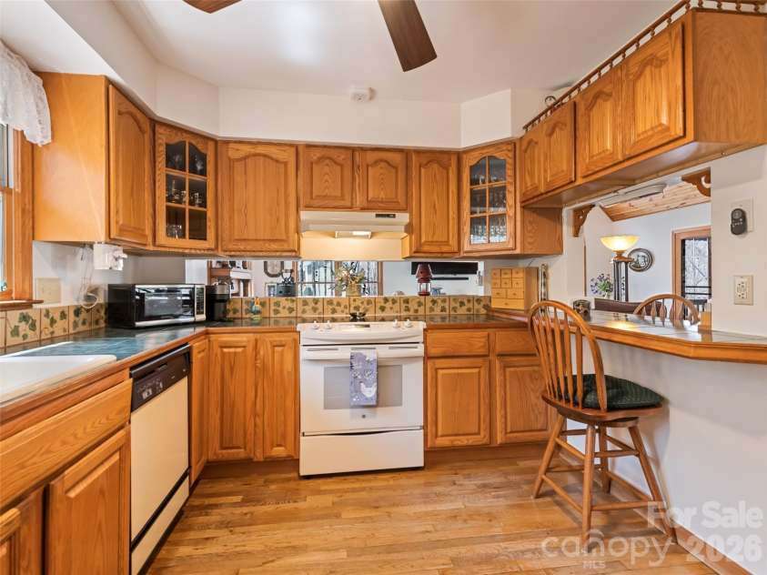 89 Stump Lane, Maggie Valley, NC 28751.  MLS# CAR4362363, YatesRealty ID 43121. 