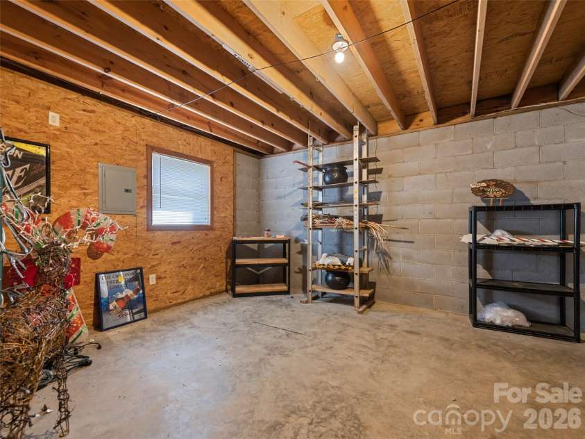 89 Stump Lane, Maggie Valley, NC 28751.  MLS# CAR4362363, YatesRealty ID 43121. 
