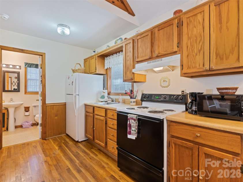 89 Stump Lane, Maggie Valley, NC 28751.  MLS# CAR4362363, YatesRealty ID 43121. 