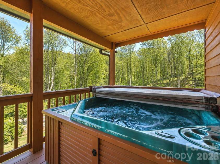 89 Stump Lane, Maggie Valley, NC 28751.  MLS# CAR4362363, YatesRealty ID 43121. 