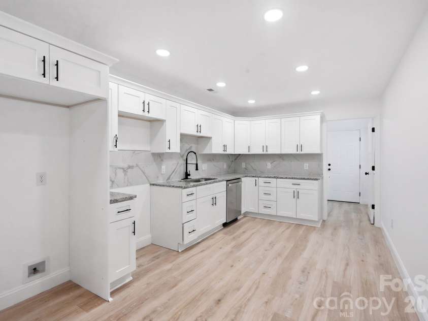 45680 Blackhawk Lane, New London, NC 28127.  MLS# CAR4408884, YatesRealty ID 43122. 