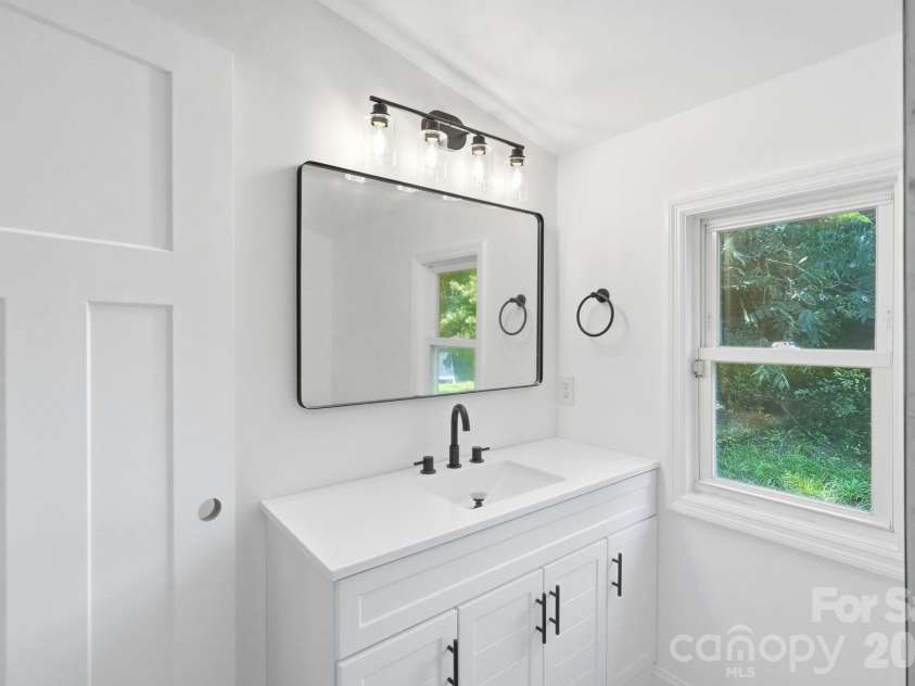 45680 Blackhawk Lane, New London, NC 28127.  MLS# CAR4408884, YatesRealty ID 43122. 