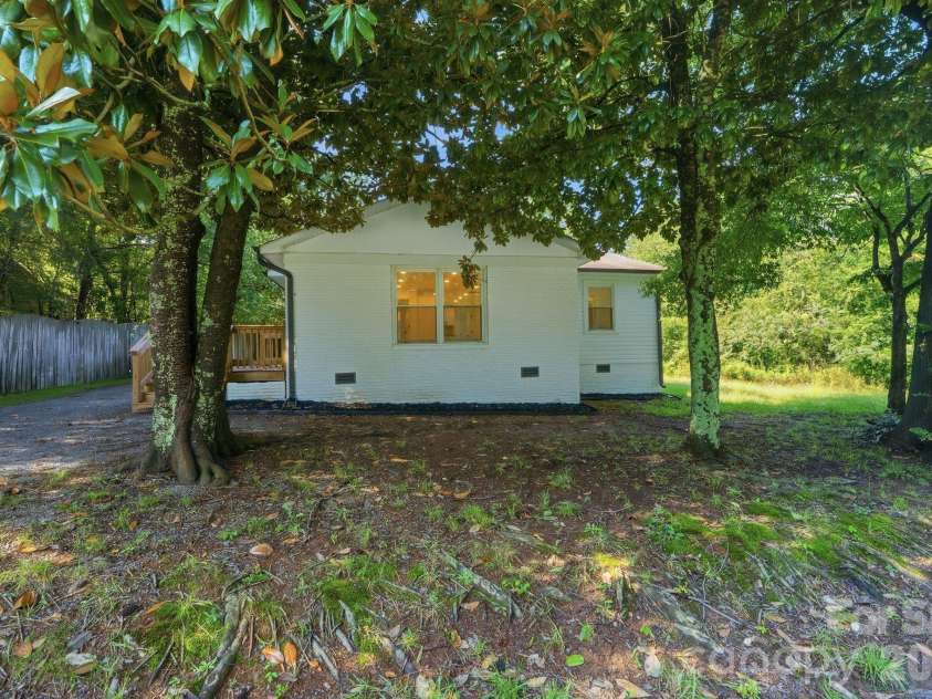 45680 Blackhawk Lane, New London, NC 28127.  MLS# CAR4408884, YatesRealty ID 43122. 