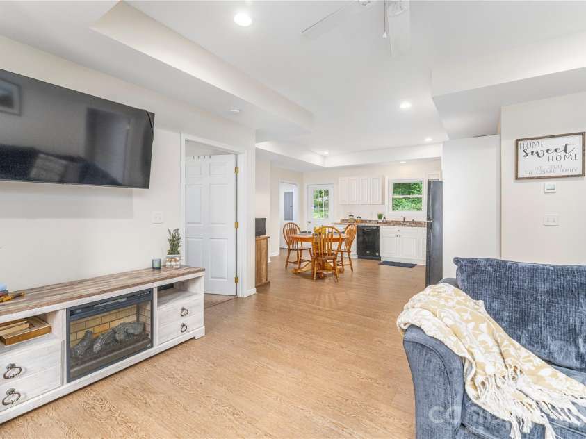58 League Loop, Waynesville, NC 28786.  MLS# CAR4408320, YatesRealty ID 43124. 