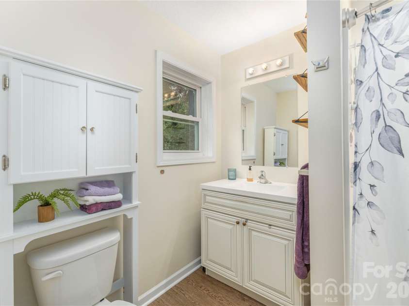 58 League Loop, Waynesville, NC 28786.  MLS# CAR4408320, YatesRealty ID 43124. 