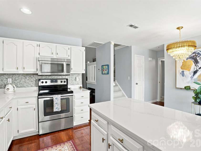 9014 Four Mile Creek Road, Charlotte, NC 28277.  MLS# CAR4410075, YatesRealty ID 43125. 