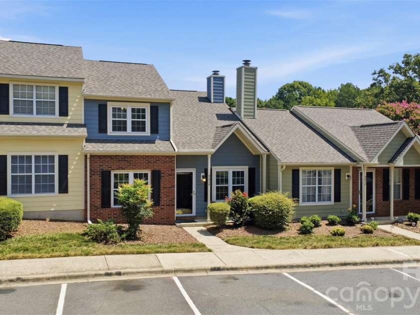 9014 Four Mile Creek Road, Charlotte, NC 28277.  MLS# CAR4410075, YatesRealty ID 43125. Front Exterior