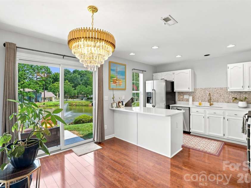 9014 Four Mile Creek Road, Charlotte, NC 28277.  MLS# CAR4410075, YatesRealty ID 43125. Kitchen