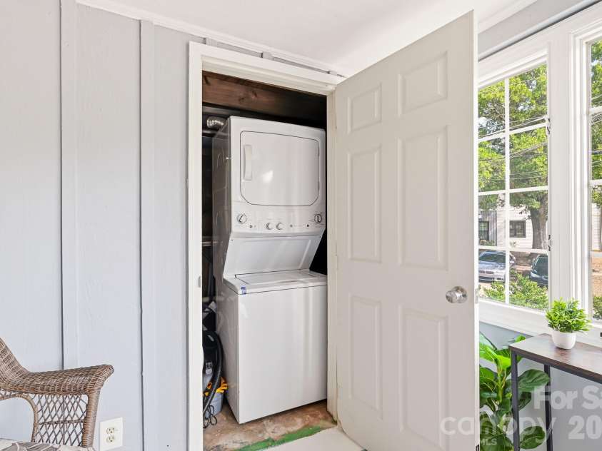 918 McAlway Road, Charlotte, NC 28211.  MLS# CAR4404496, YatesRealty ID 43126. 