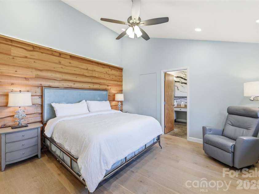 75 Briarwood Lane, Maggie Valley, NC 28751.  MLS# CAR4411453, YatesRealty ID 43128. Spacious Primary Bedroom