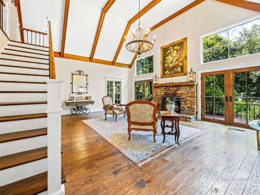 440 Rickel Drive, Hendersonville, NC 28739.  MLS# CAR4292557, YatesRealty ID 4313. 