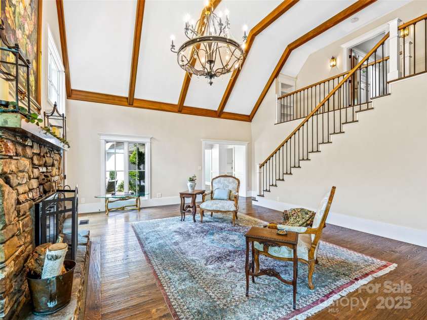 440 Rickel Drive, Hendersonville, NC 28739.  MLS# CAR4292557, YatesRealty ID 4313. 