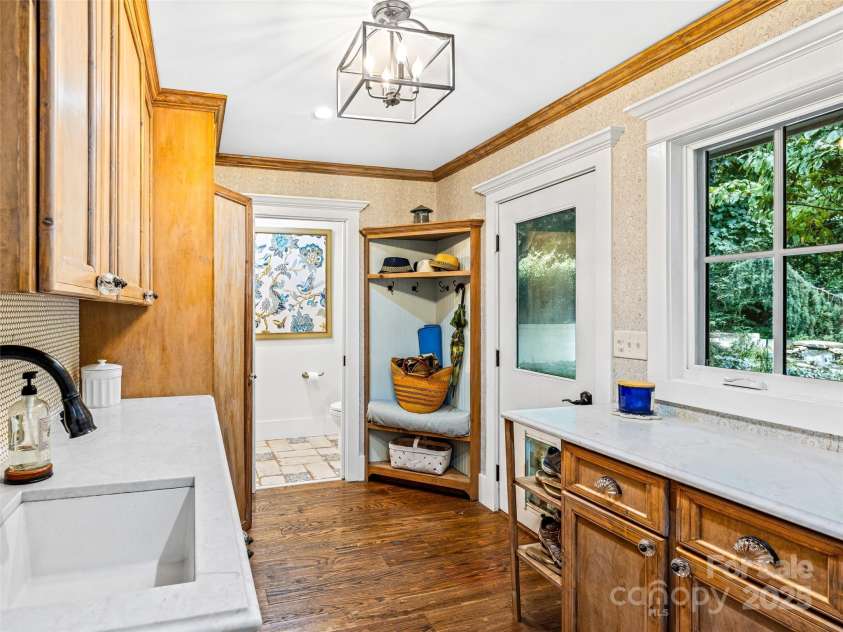 440 Rickel Drive, Hendersonville, NC 28739.  MLS# CAR4292557, YatesRealty ID 4313. 
