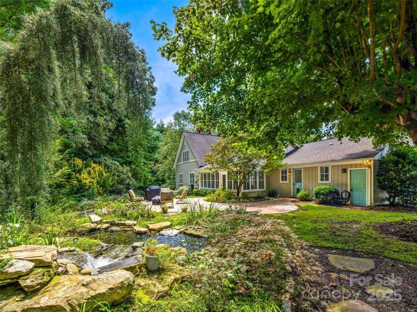 440 Rickel Drive, Hendersonville, NC 28739.  MLS# CAR4292557, YatesRealty ID 4313. 