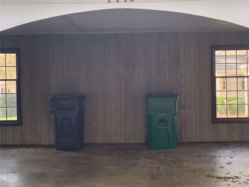 7118 Quail Meadow Lane, Charlotte, NC 28210.  MLS# CAR4178387, YatesRealty ID 4313. 