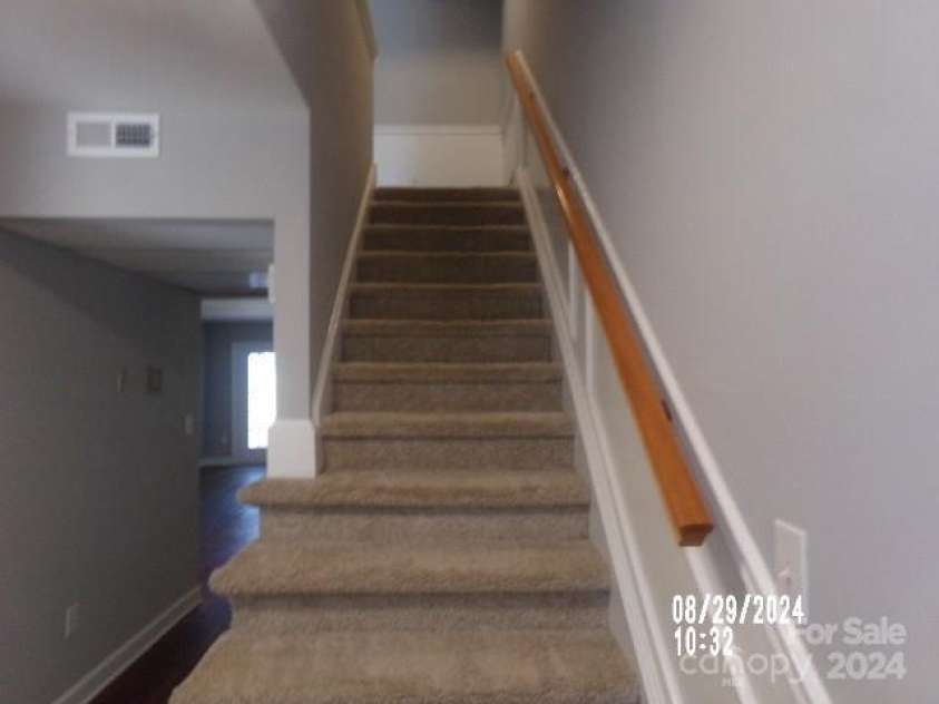 7118 Quail Meadow Lane, Charlotte, NC 28210.  MLS# CAR4178387, YatesRealty ID 4313. Stairway