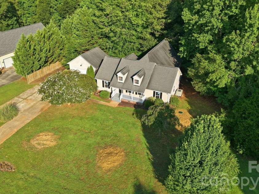 910 Little Brook Circle, York, SC 29745.  MLS# CAR4409495, YatesRealty ID 43130. Aerial view