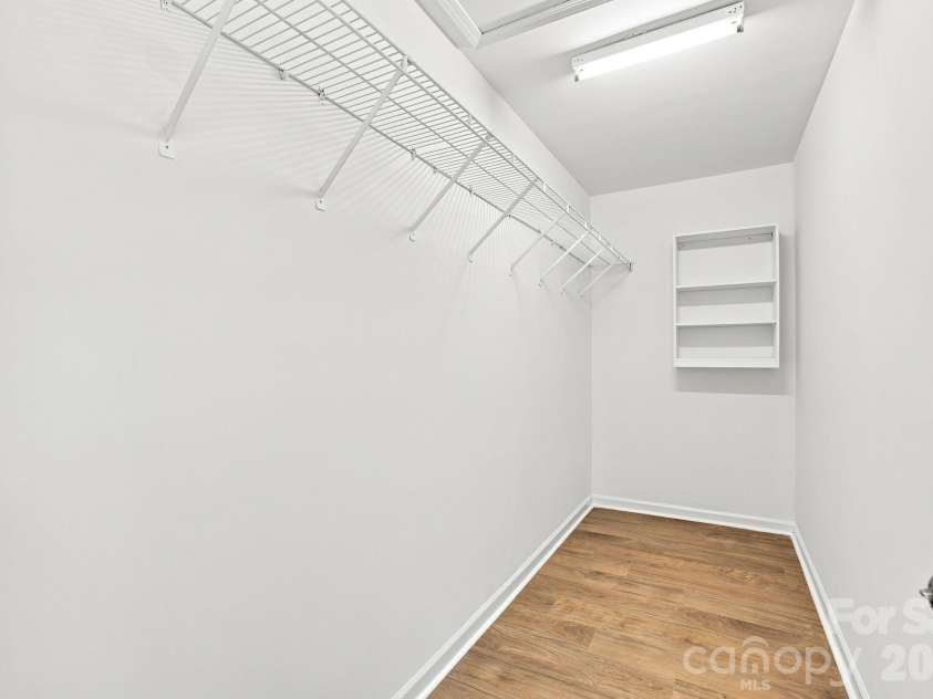 910 Little Brook Circle, York, SC 29745.  MLS# CAR4409495, YatesRealty ID 43130. Primary walk-in Closet