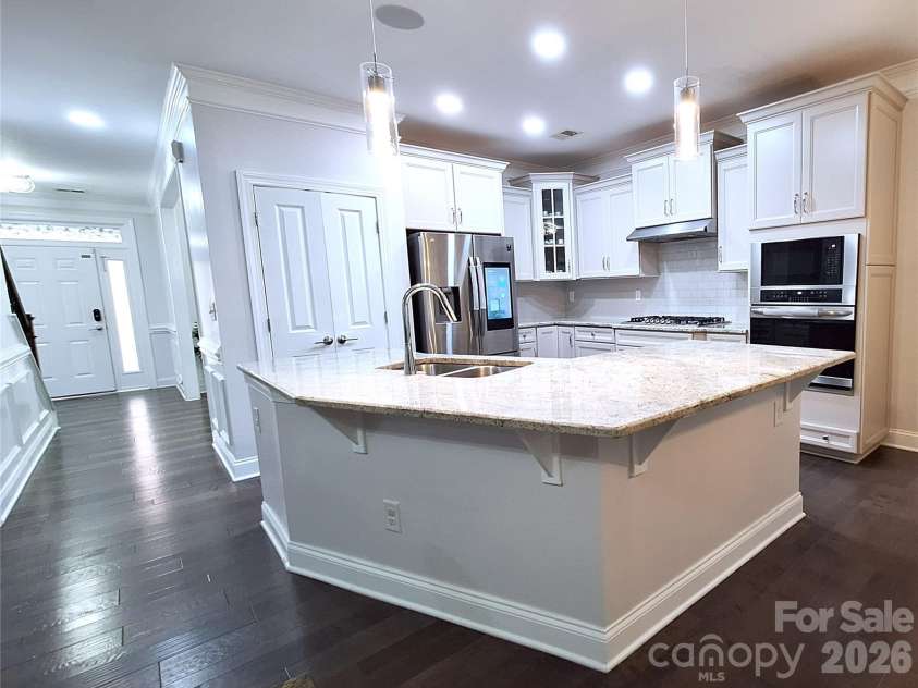 8207 Shady Pond Drive, Charlotte, NC 28227.  MLS# CAR4406795, YatesRealty ID 43131. 