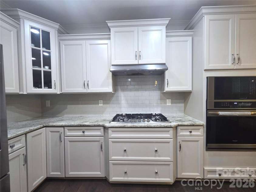 8207 Shady Pond Drive, Charlotte, NC 28227.  MLS# CAR4406795, YatesRealty ID 43131. 