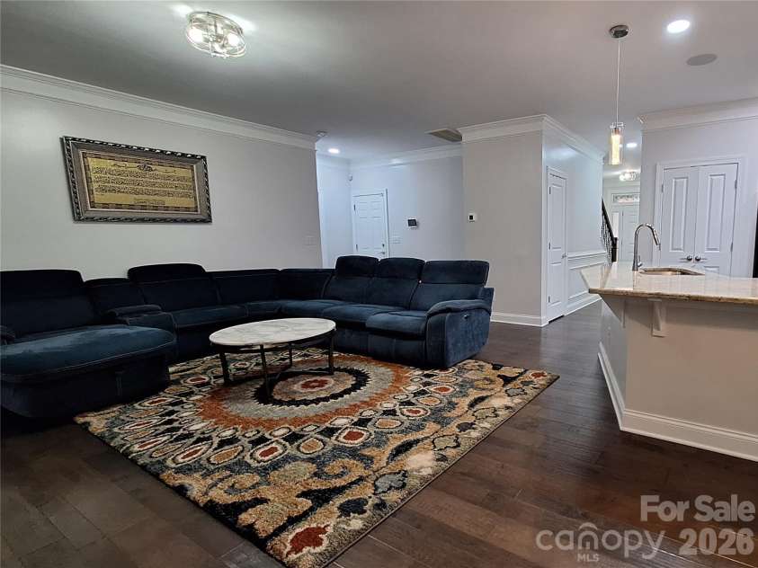 8207 Shady Pond Drive, Charlotte, NC 28227.  MLS# CAR4406795, YatesRealty ID 43131. 