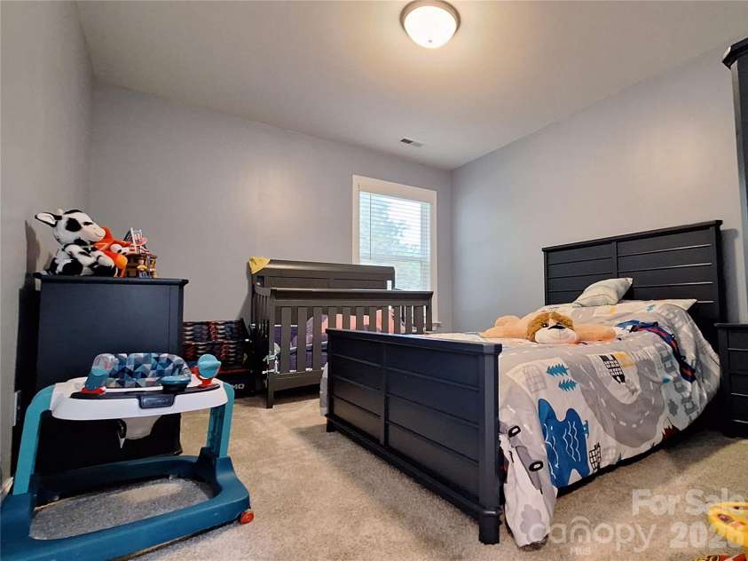 8207 Shady Pond Drive, Charlotte, NC 28227.  MLS# CAR4406795, YatesRealty ID 43131. 