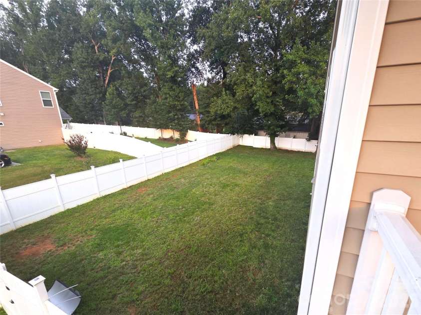 8207 Shady Pond Drive, Charlotte, NC 28227.  MLS# CAR4406795, YatesRealty ID 43131. 