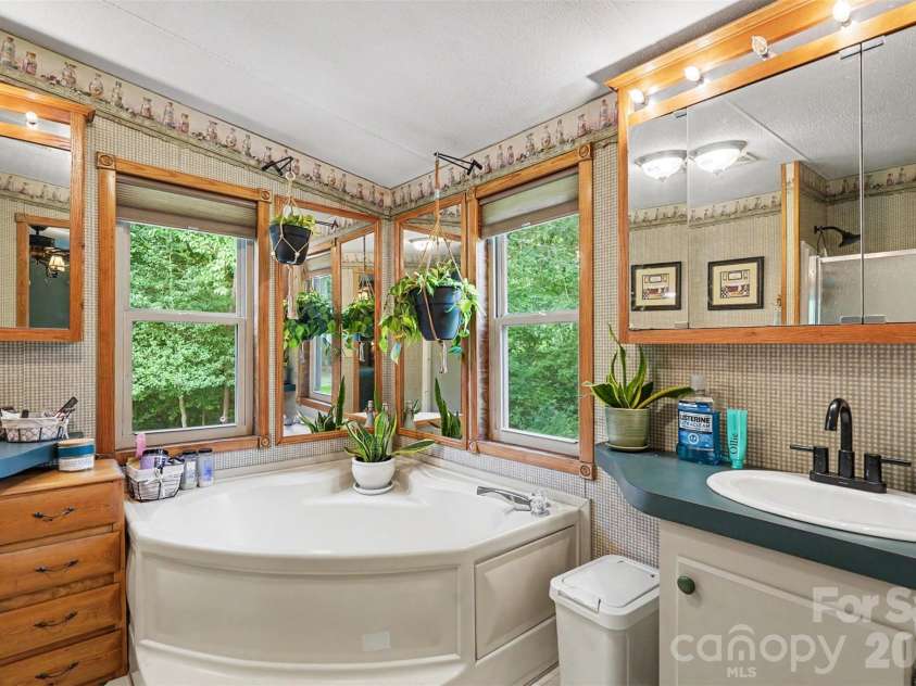 1206 Alberto Lane, Stanley, NC 28164.  MLS# CAR4411252, YatesRealty ID 43132. Primary bathroom