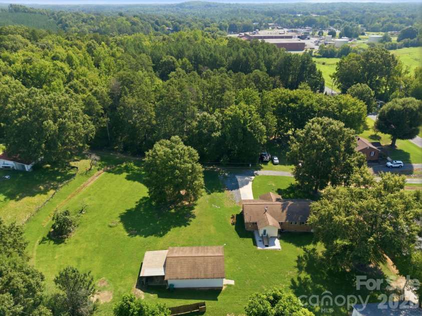 558 Snuggs Street, Albemarle, NC 28001.  MLS# CAR4410926, YatesRealty ID 43135. 