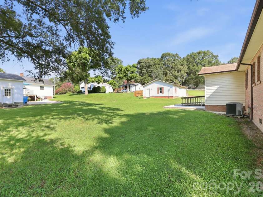 558 Snuggs Street, Albemarle, NC 28001.  MLS# CAR4410926, YatesRealty ID 43135. 