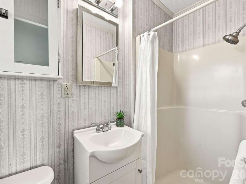558 Snuggs Street, Albemarle, NC 28001.  MLS# CAR4410926, YatesRealty ID 43135. 