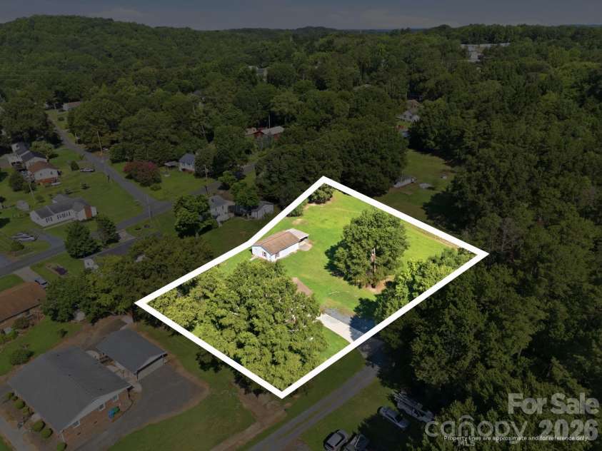 558 Snuggs Street, Albemarle, NC 28001.  MLS# CAR4410926, YatesRealty ID 43135. 