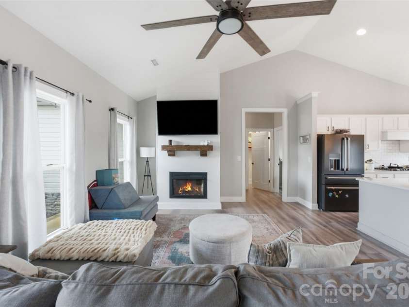 233 Pinnacle Crossing, Shelby, NC 28152.  MLS# CAR4411064, YatesRealty ID 43136. 