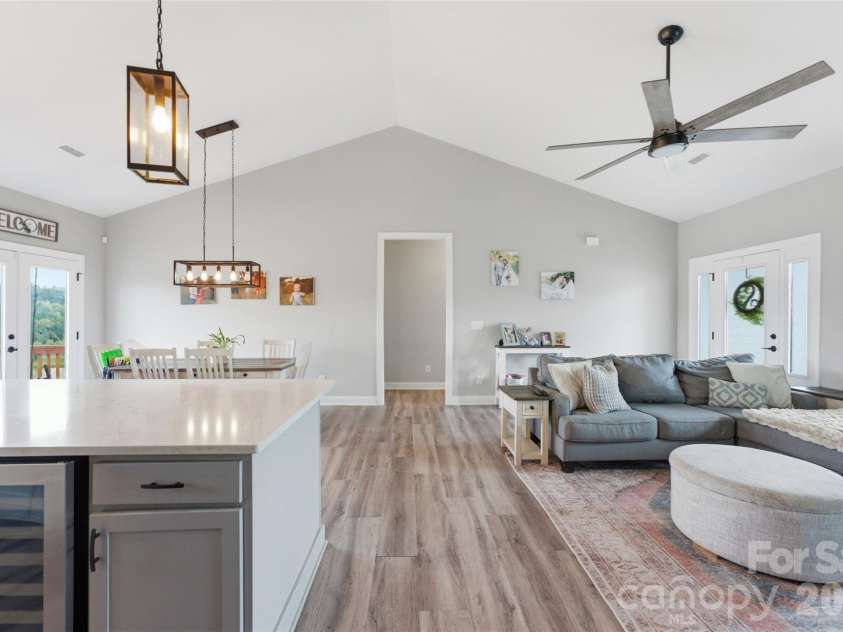 233 Pinnacle Crossing, Shelby, NC 28152.  MLS# CAR4411064, YatesRealty ID 43136. 