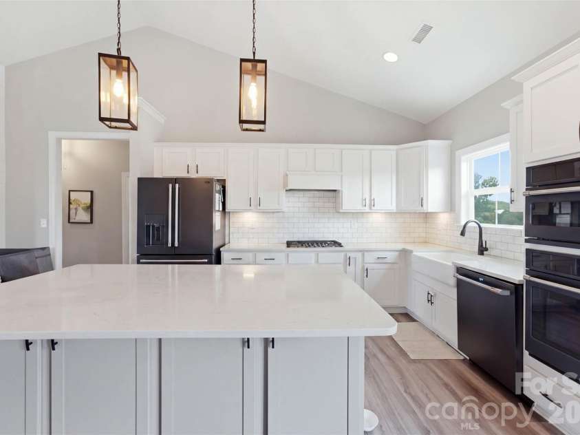 233 Pinnacle Crossing, Shelby, NC 28152.  MLS# CAR4411064, YatesRealty ID 43136. 