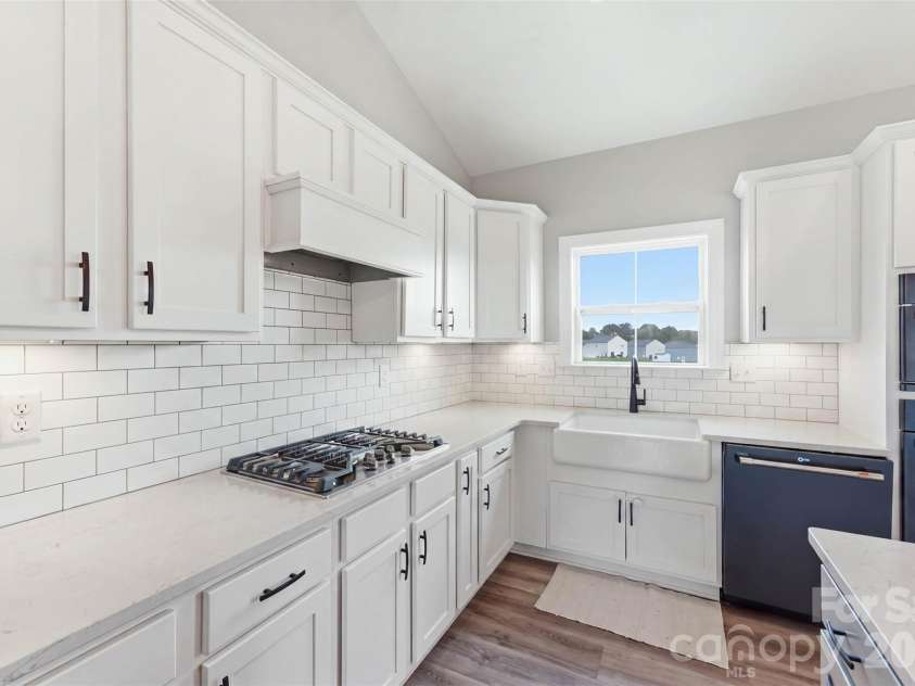 233 Pinnacle Crossing, Shelby, NC 28152.  MLS# CAR4411064, YatesRealty ID 43136. 