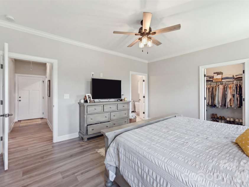 233 Pinnacle Crossing, Shelby, NC 28152.  MLS# CAR4411064, YatesRealty ID 43136. 