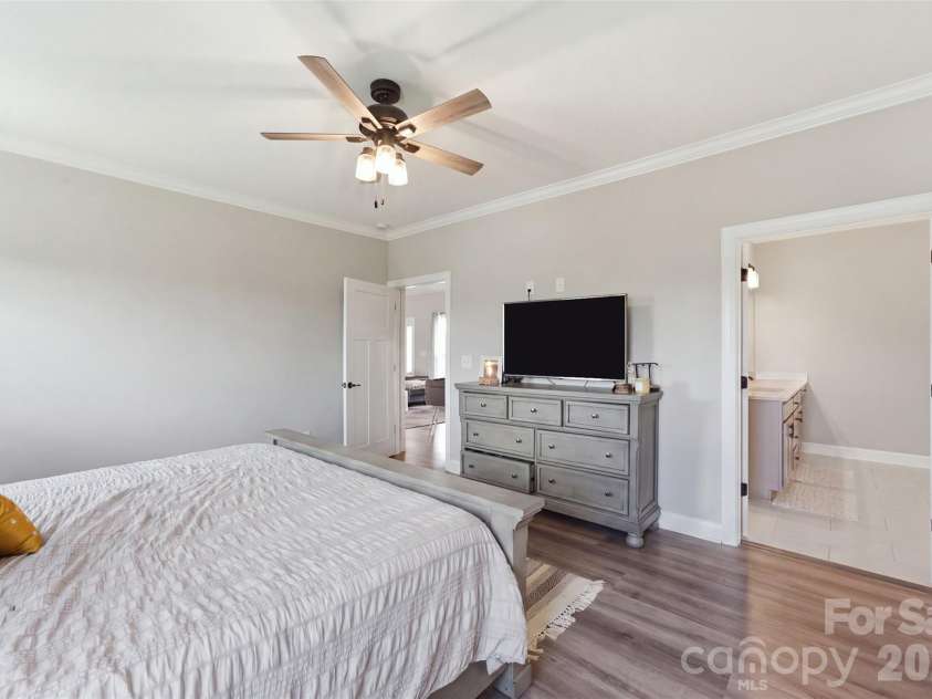 233 Pinnacle Crossing, Shelby, NC 28152.  MLS# CAR4411064, YatesRealty ID 43136. 