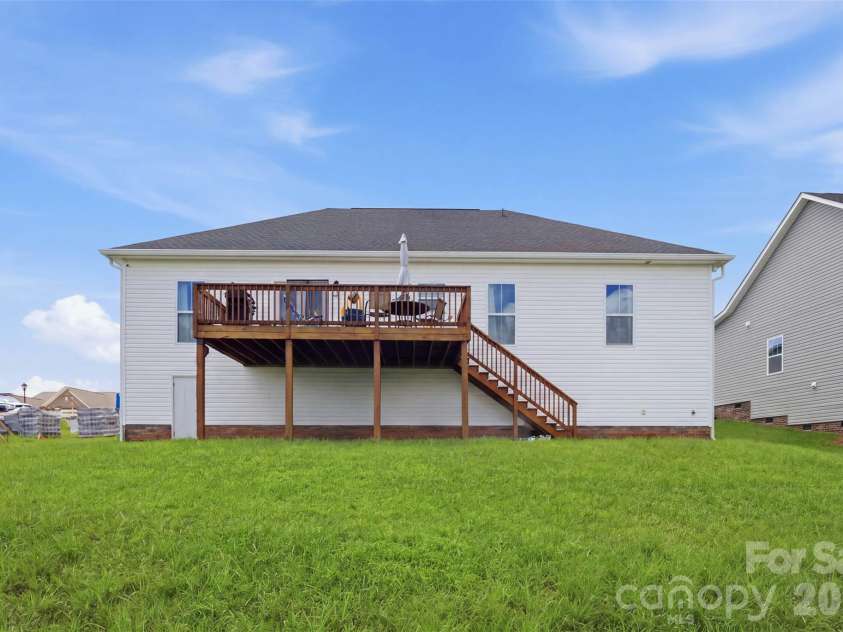 233 Pinnacle Crossing, Shelby, NC 28152.  MLS# CAR4411064, YatesRealty ID 43136. 