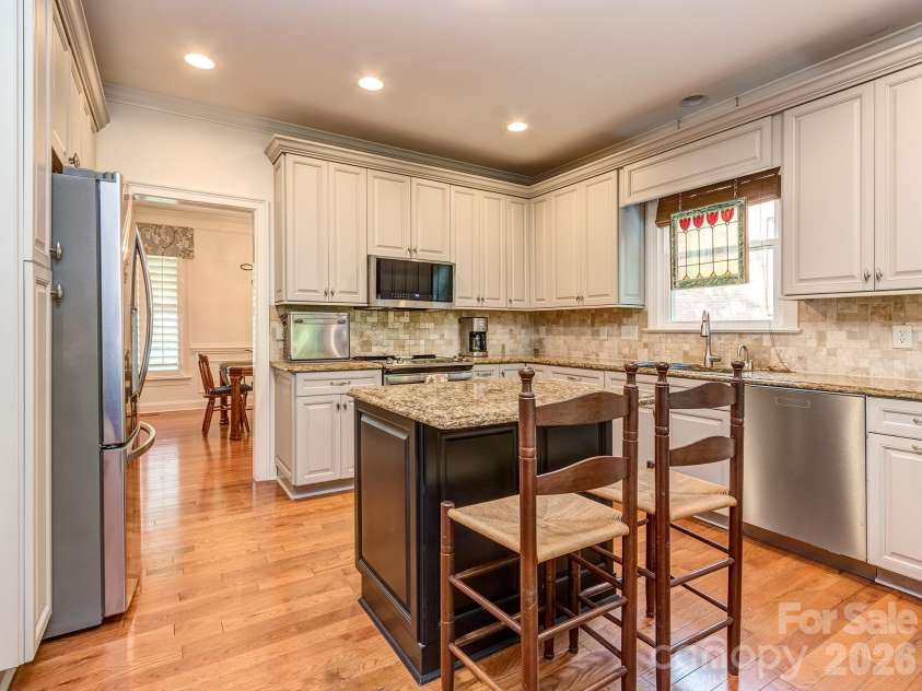 223 Brackenbury Lane, Charlotte, NC 28270.  MLS# CAR4404360, YatesRealty ID 43137. 
