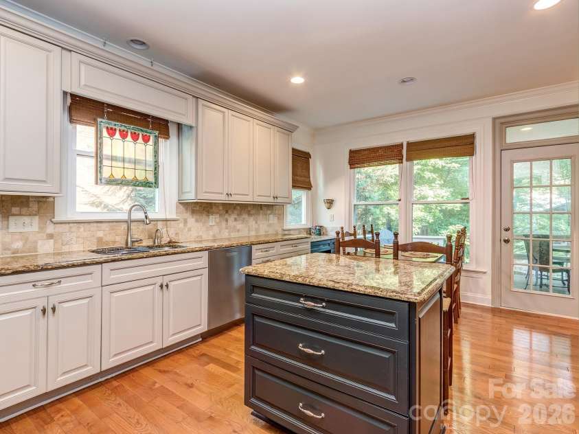 223 Brackenbury Lane, Charlotte, NC 28270.  MLS# CAR4404360, YatesRealty ID 43137. 