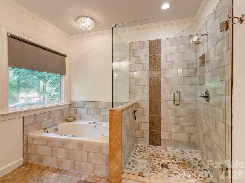 223 Brackenbury Lane, Charlotte, NC 28270.  MLS# CAR4404360, YatesRealty ID 43137. 