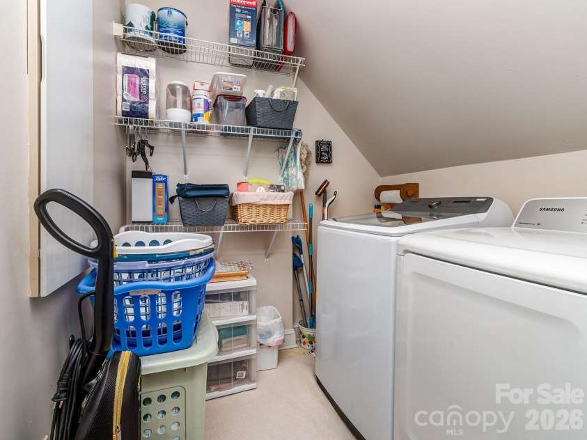 223 Brackenbury Lane, Charlotte, NC 28270.  MLS# CAR4404360, YatesRealty ID 43137. 