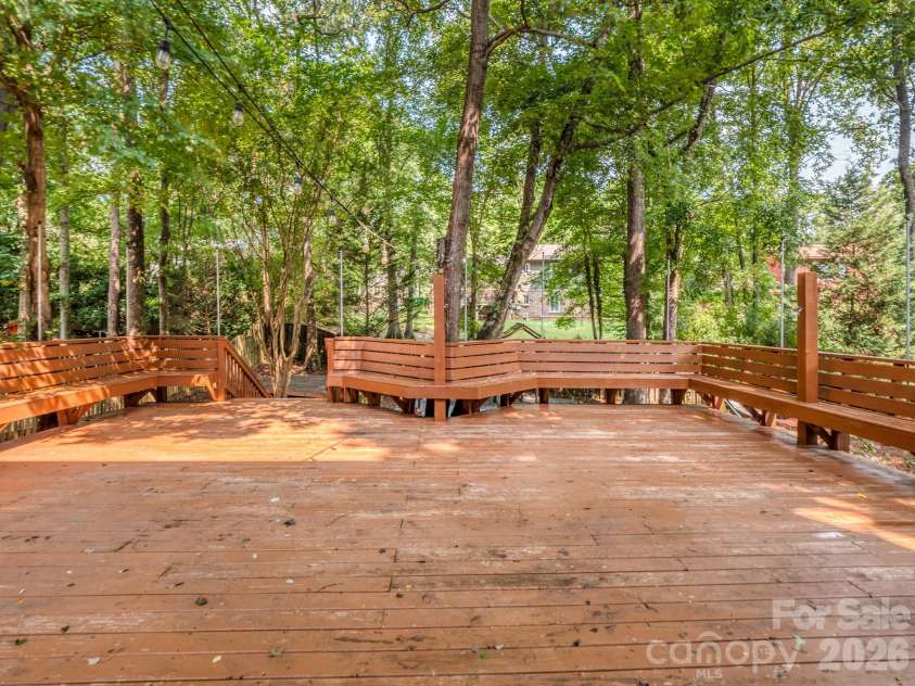 223 Brackenbury Lane, Charlotte, NC 28270.  MLS# CAR4404360, YatesRealty ID 43137. 